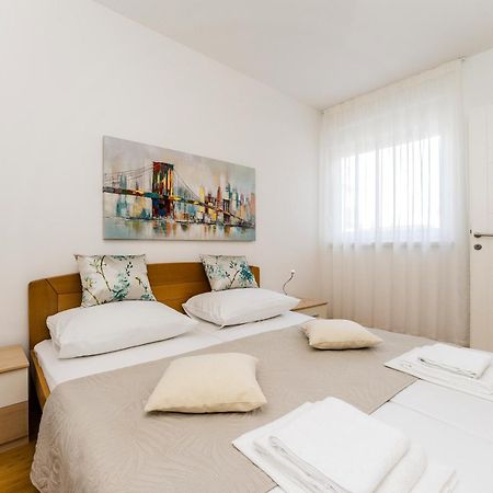 Summer Breeze Pool Apartments Novalja Room photo