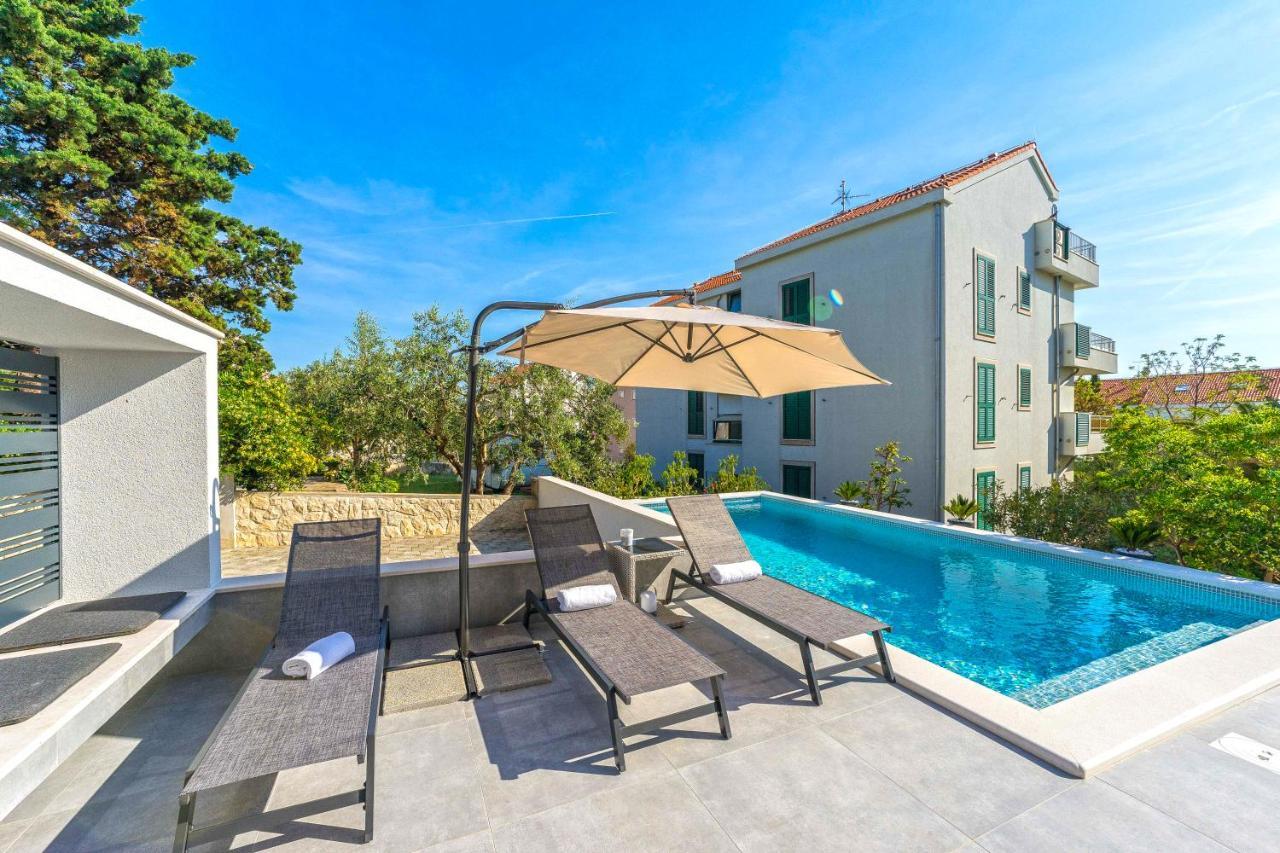 Summer Breeze Pool Apartments Novalja Exterior photo