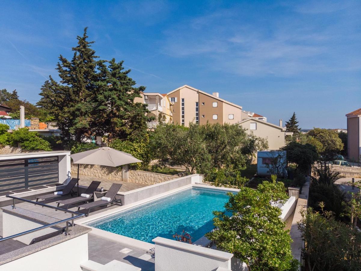 Summer Breeze Pool Apartments Novalja Exterior photo