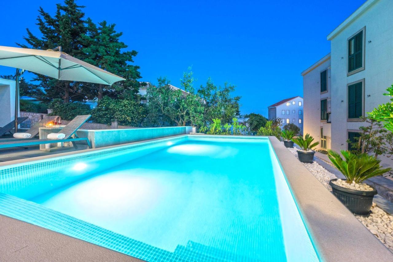 Summer Breeze Pool Apartments Novalja Exterior photo