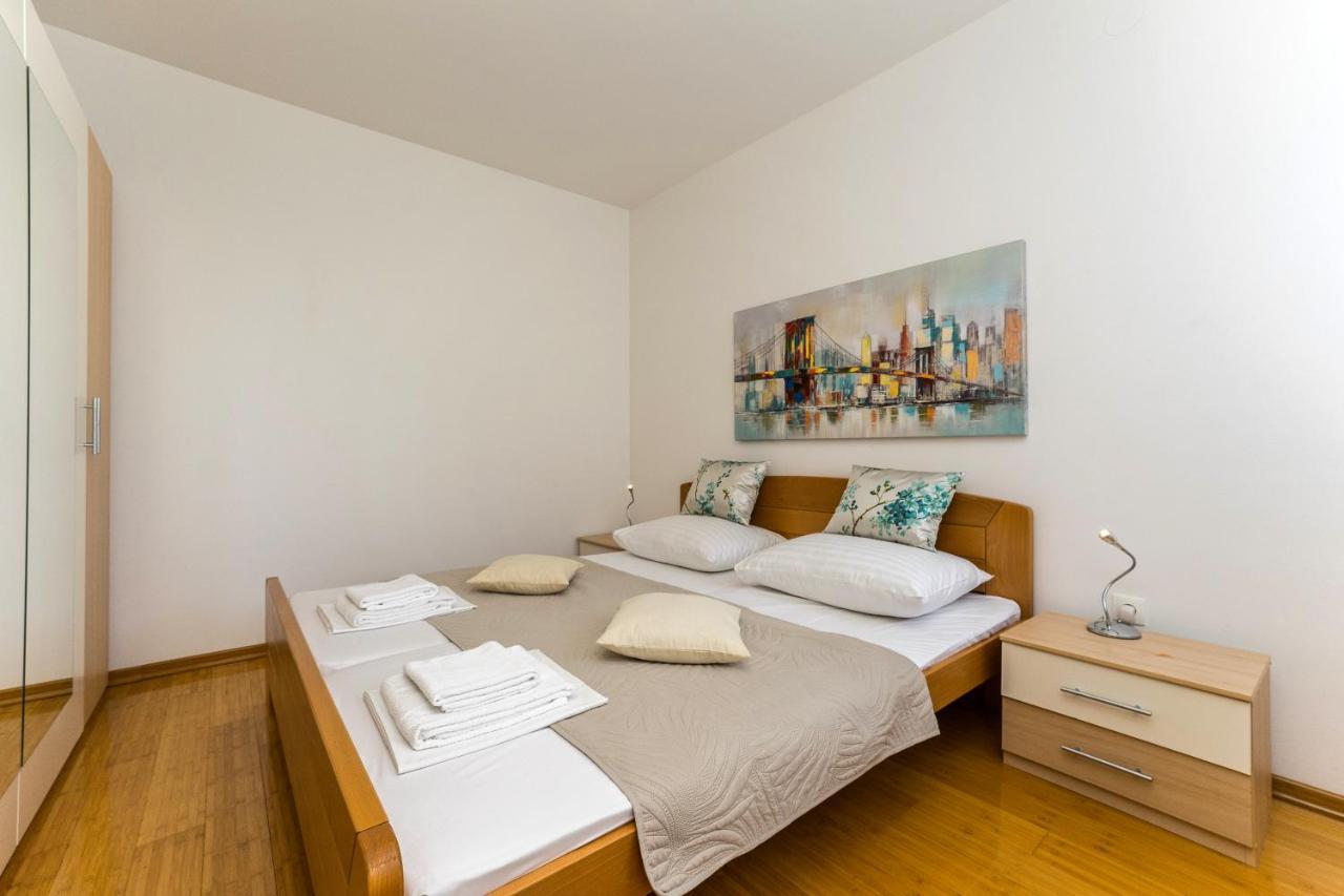 Summer Breeze Pool Apartments Novalja Exterior photo